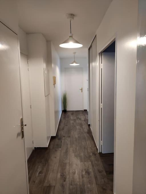 App 5 Pers, Parking, 3Mn Rer A, 40 Mn Du Centre De Paris, Cergy Le Haut Διαμέρισμα Εξωτερικό φωτογραφία