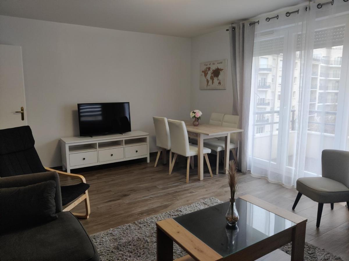 App 5 Pers, Parking, 3Mn Rer A, 40 Mn Du Centre De Paris, Cergy Le Haut Διαμέρισμα Εξωτερικό φωτογραφία
